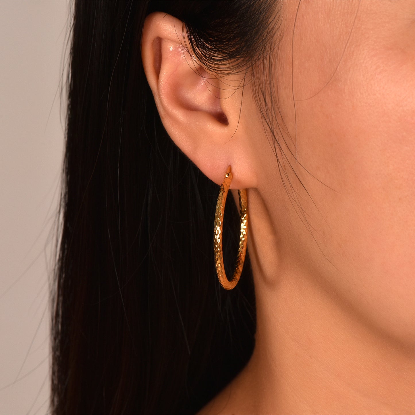 18K Gold-plated Dense Emboss Round Ring Earrings Advanced Sense - Steellady